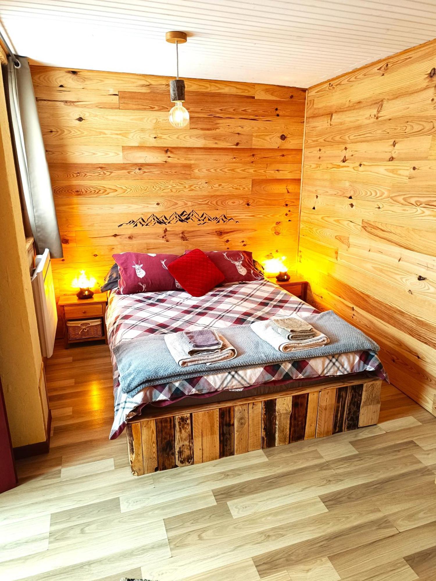 Gite Ha-Py Chalet Кампан Екстериор снимка